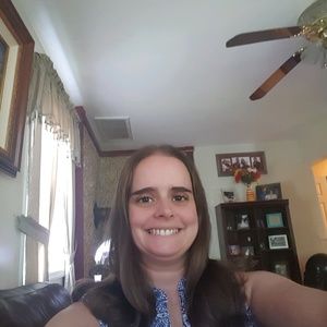 Meet your Posher, Cynthia